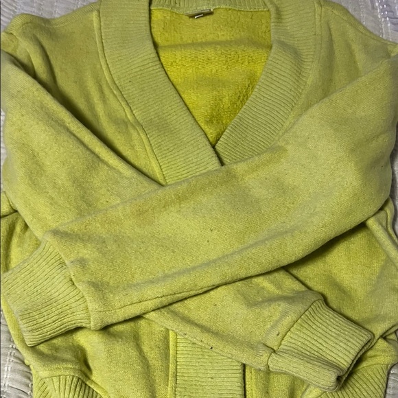 Sisley Vintage 80’s Cardigan Sweater Green Crest accent - Picture 11 of 14